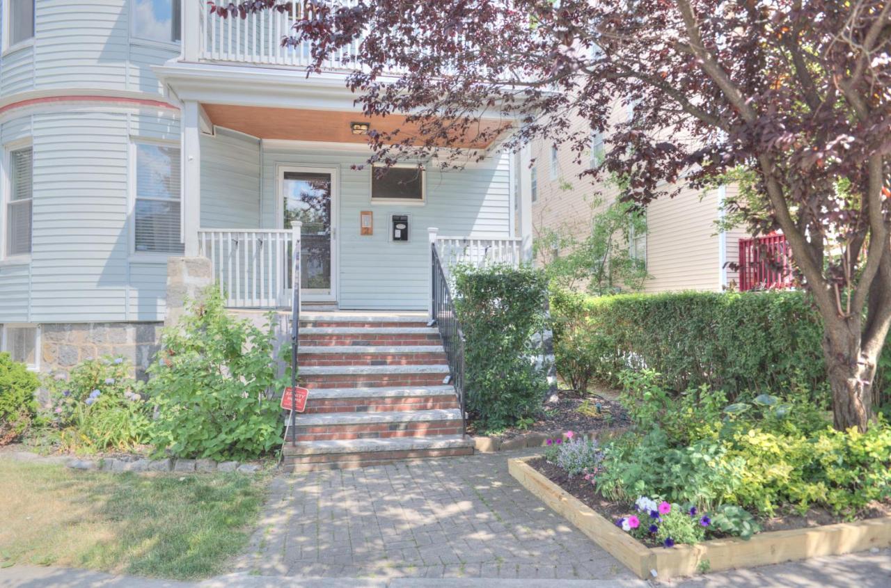 Bright & Spacious 2Br Apartment, Mins From Downtown Boston, Parking Exterior photo