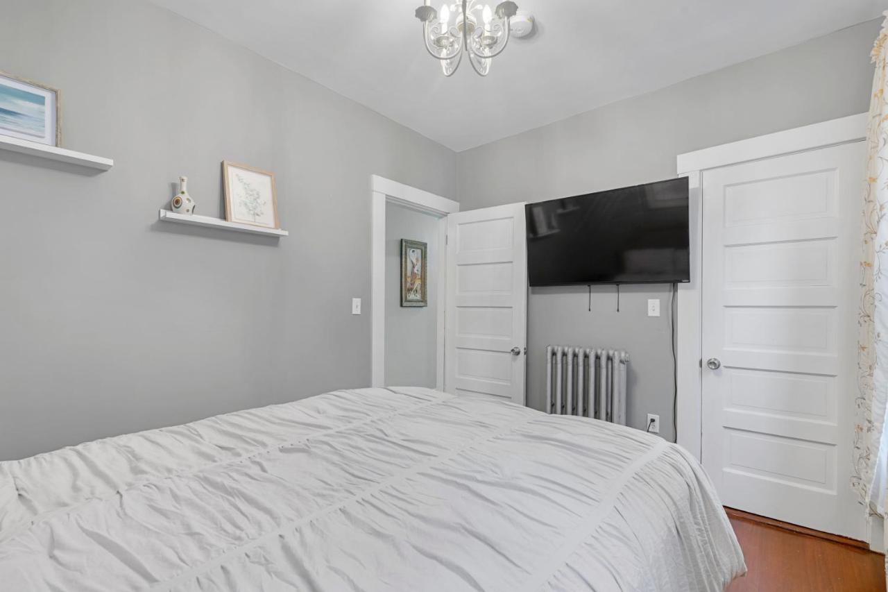 Bright & Spacious 2Br Apartment, Mins From Downtown Boston, Parking Exterior photo