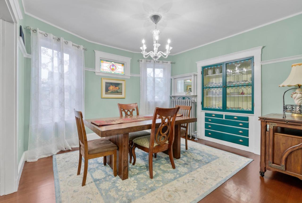Bright & Spacious 2Br Apartment, Mins From Downtown Boston, Parking Exterior photo
