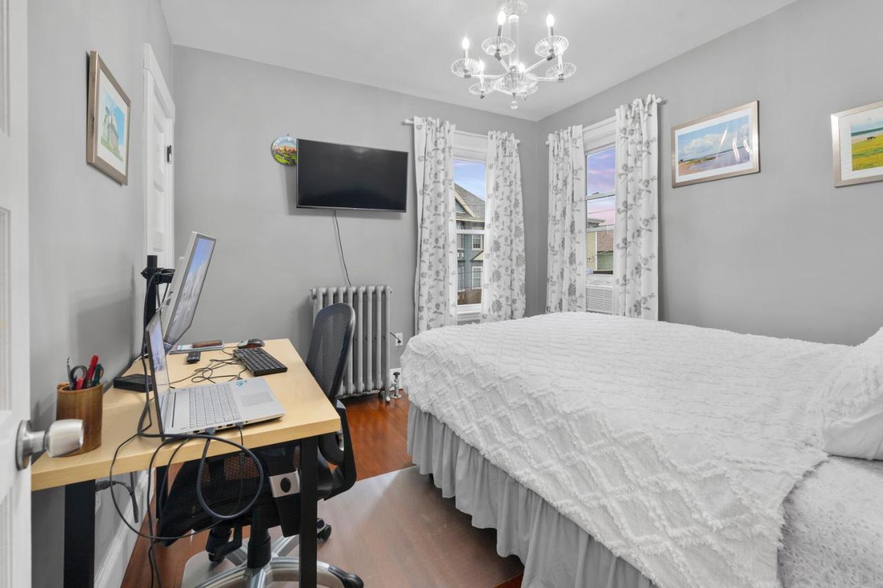 Bright & Spacious 2Br Apartment, Mins From Downtown Boston, Parking Exterior photo