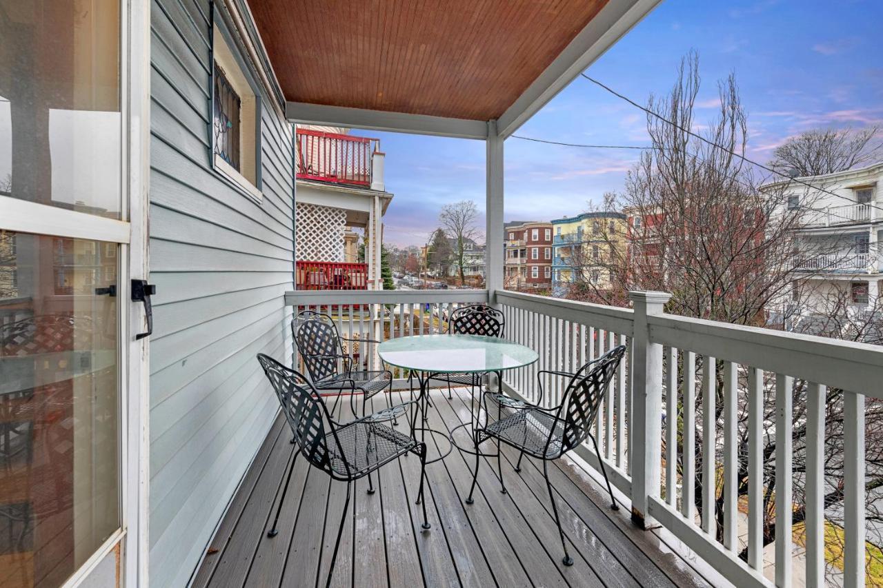 Bright & Spacious 2Br Apartment, Mins From Downtown Boston, Parking Exterior photo