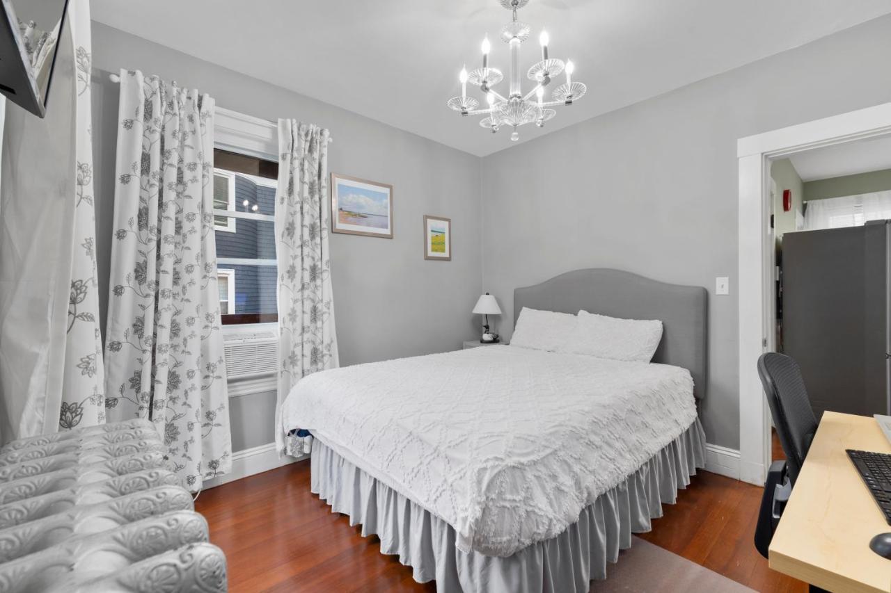 Bright & Spacious 2Br Apartment, Mins From Downtown Boston, Parking Exterior photo