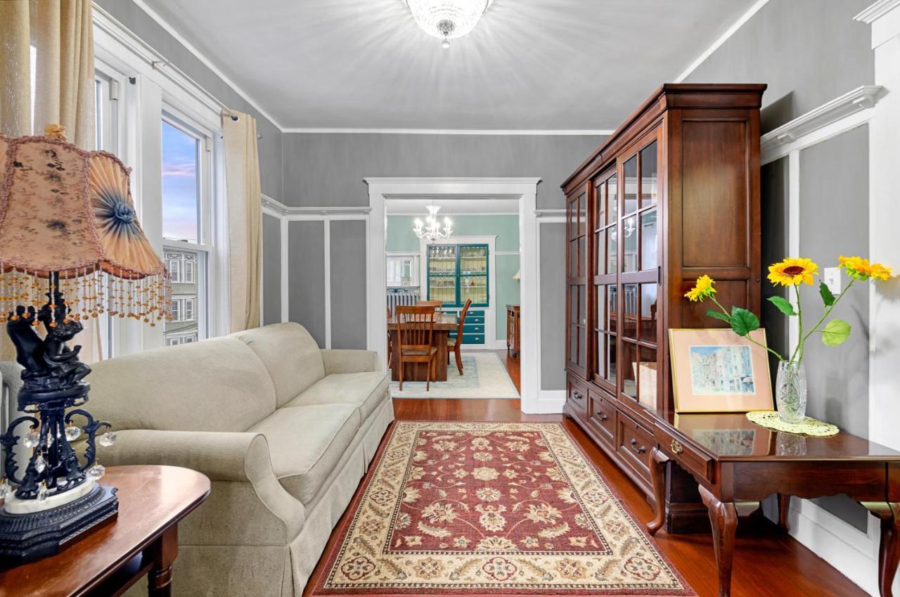 Bright & Spacious 2Br Apartment, Mins From Downtown Boston, Parking Exterior photo
